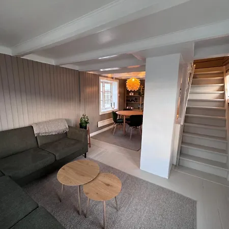 Vikanhuset Holiday home